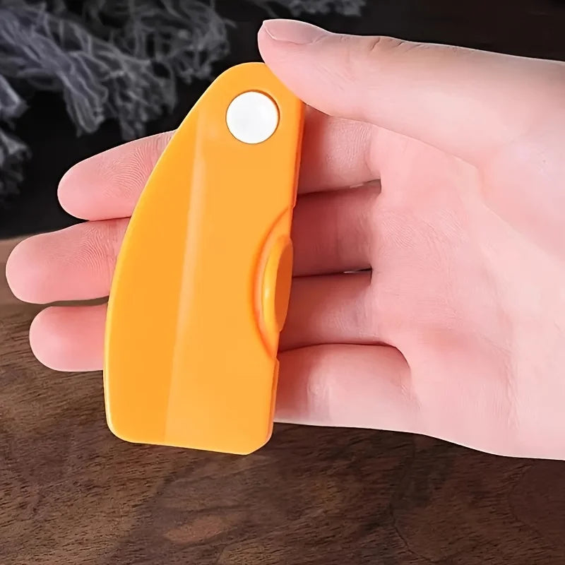 Folding Citrus Peeler