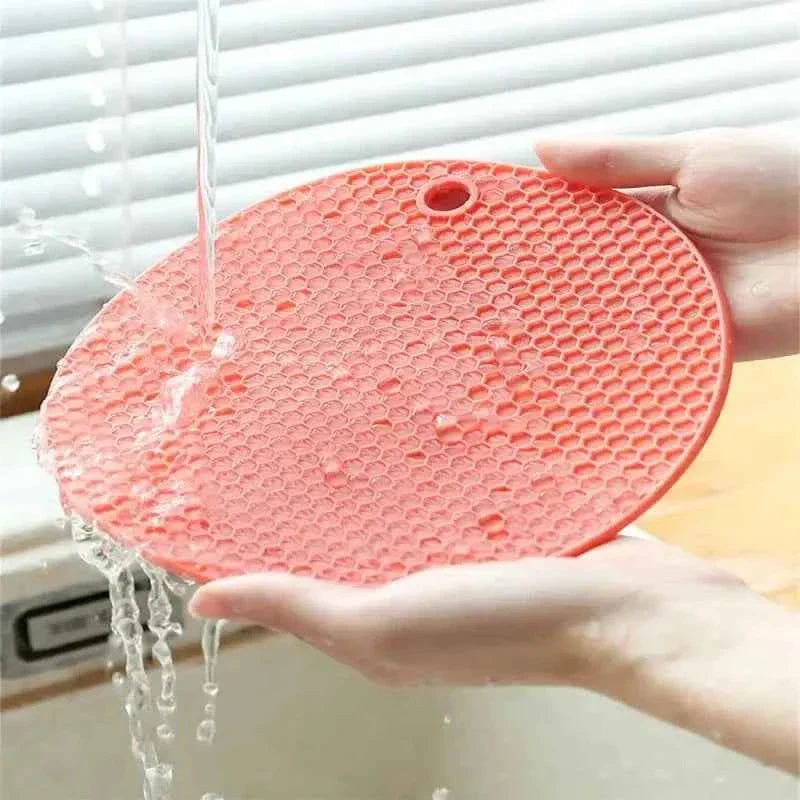 Multifunctional Silicone Table Mat - The Ultimate Anti-Slip Coaster and Pot Holder for Every Kitchen